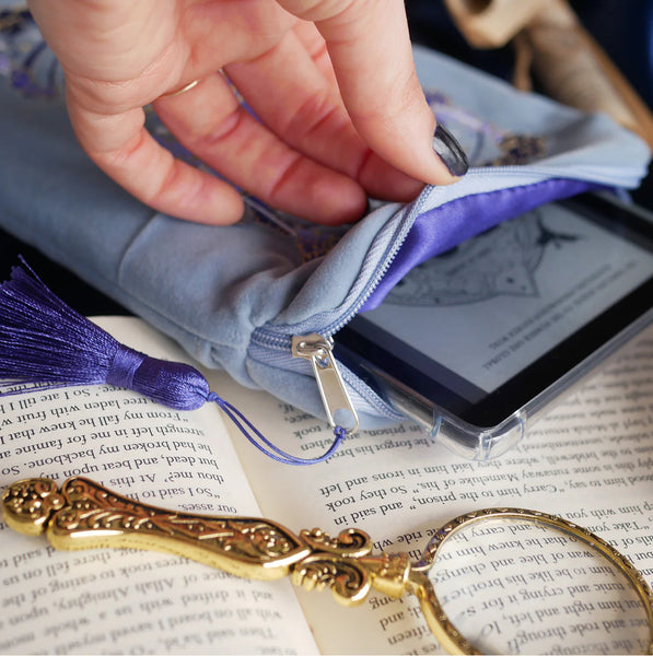 Otherworldly E-Reader Sleeve - Blue