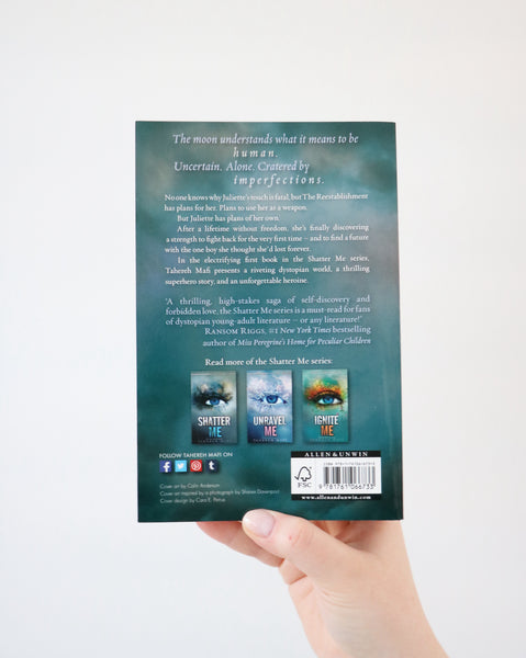 Shatter Me - Tahereh Mafi