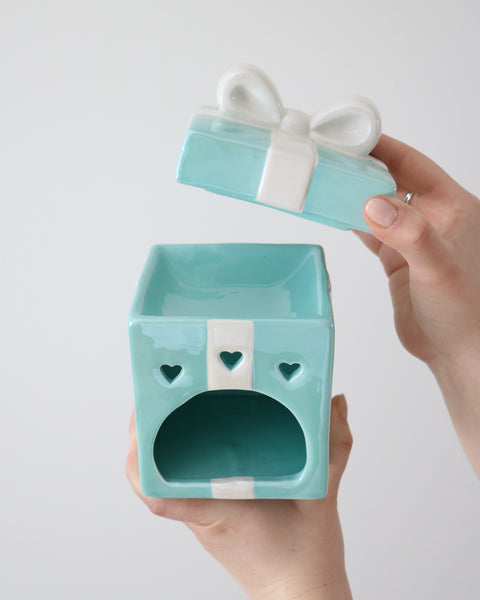 Tiffany’s Christmas Present Oil Burner